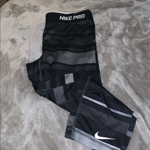 Nike Pro Capri Leggings